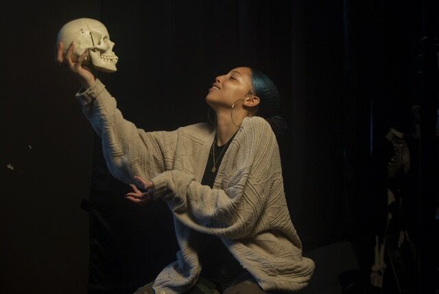 thumbnail_Dramatic skull.jpg